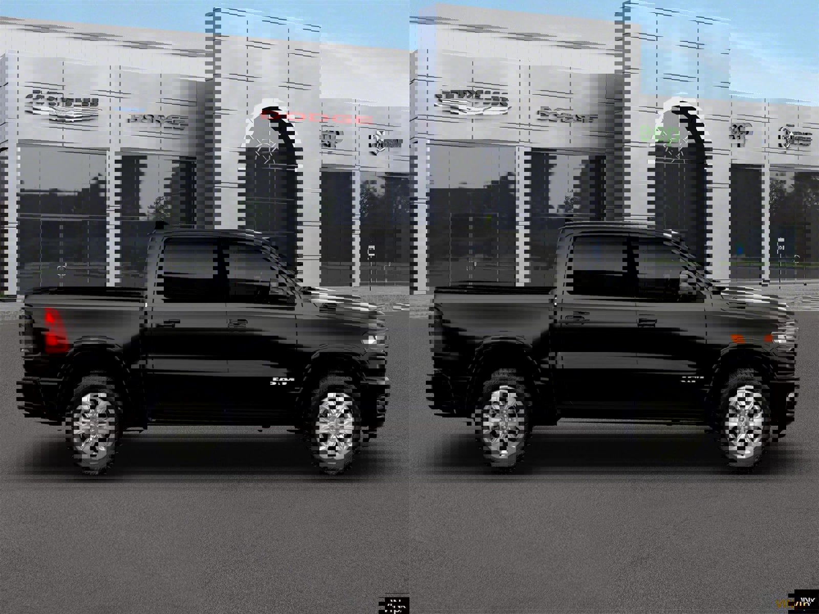 New 2026 RAM 1500 4x4 Crew Cab image 8