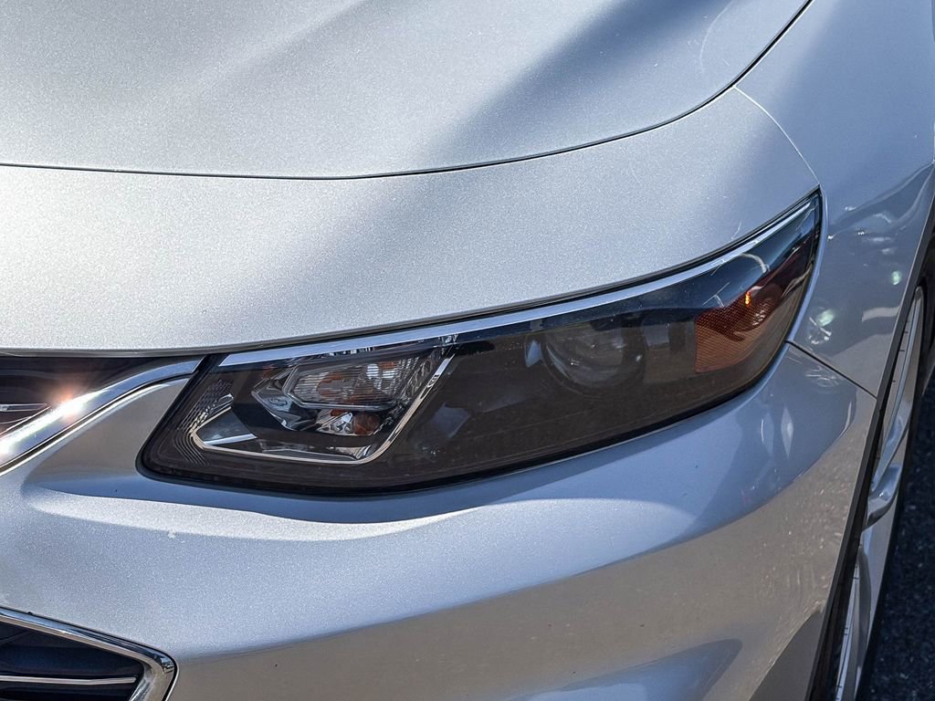 Used 2018 Chevrolet Malibu LT image 7