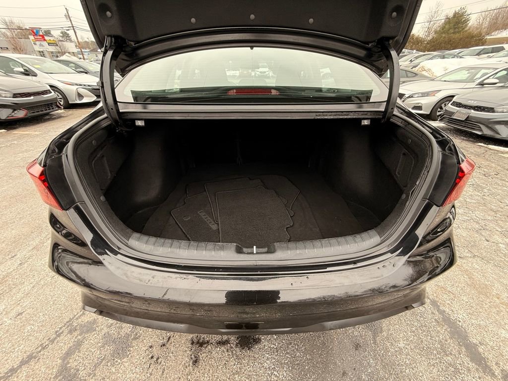 Used 2023 Kia Forte LXS image 13