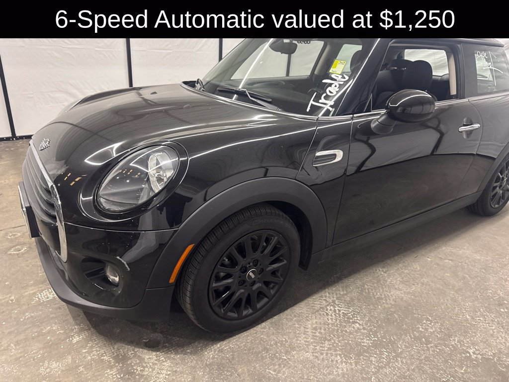 Used 2019 MINI Cooper 2-Door Hardtop w/ Signature Upholstery Package FWD image 3