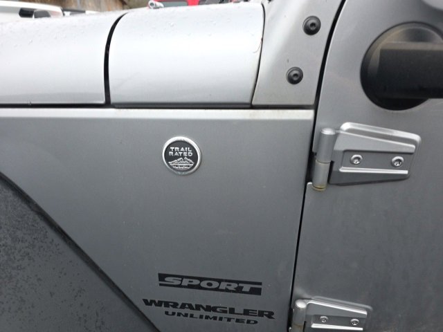 Used 2016 Jeep Wrangler Unlimited Sport w/ Connectivity Group image 12