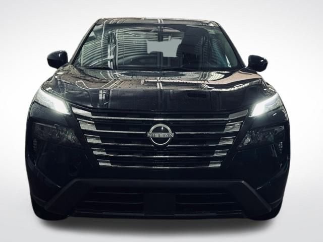 Used 2024 Nissan Rogue SV image 3