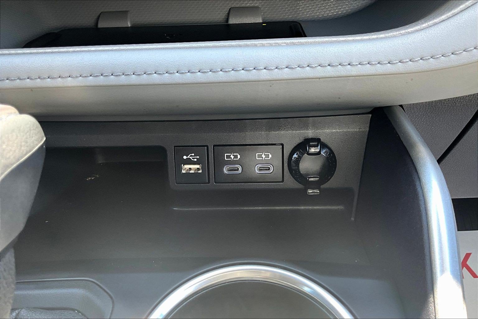 Used 2023 Toyota Highlander XLE AWD/4WD image 26