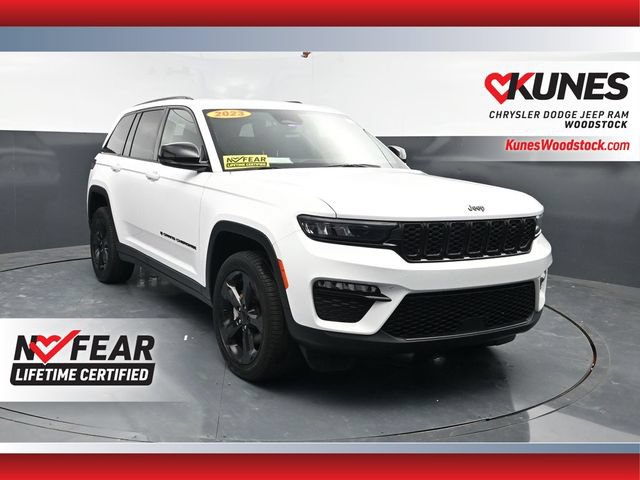 Used 2023 Jeep Grand Cherokee Limited w/ Black Appearance Package AWD/4WD image 1