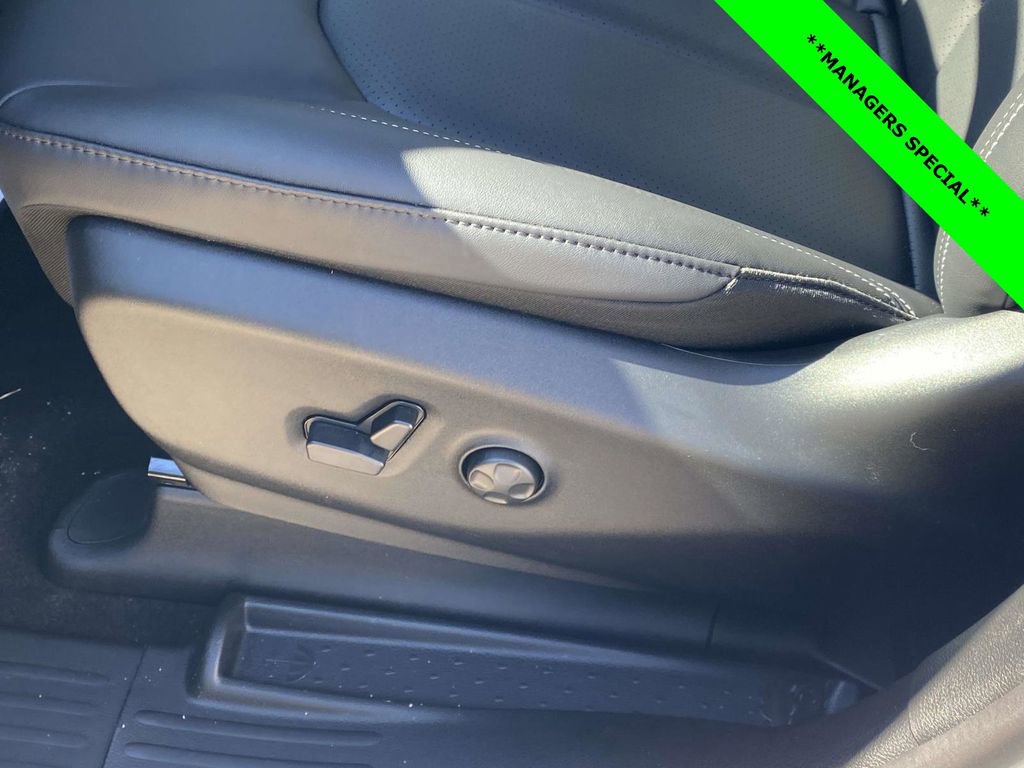 New 2026 Chrysler Pacifica Select image 18