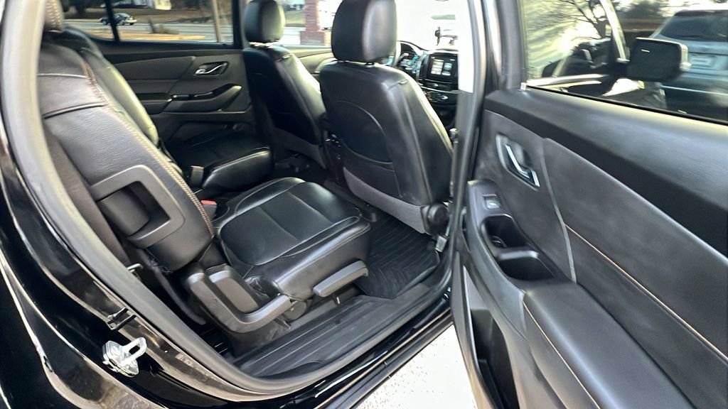 Used 2019 Chevrolet Traverse LT image 19