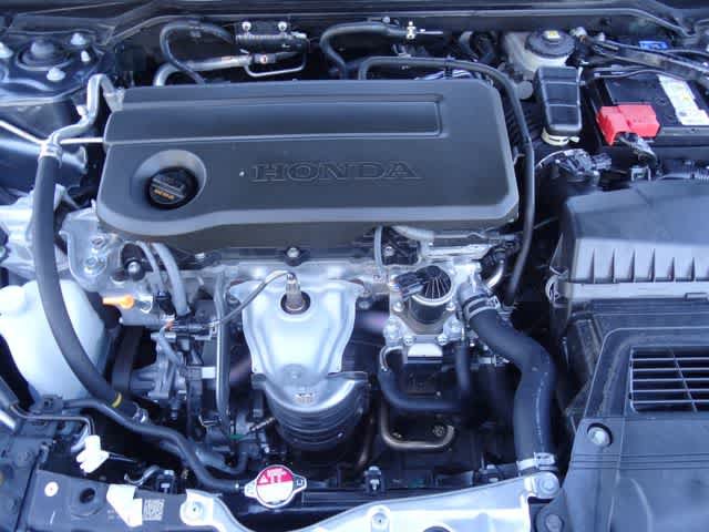 Used 2025 Honda Civic Sport image 32