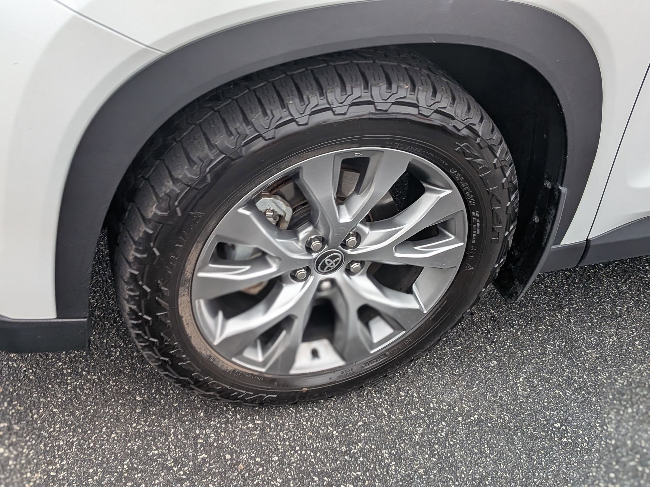 Used 2024 Toyota Grand Highlander Limited image 12