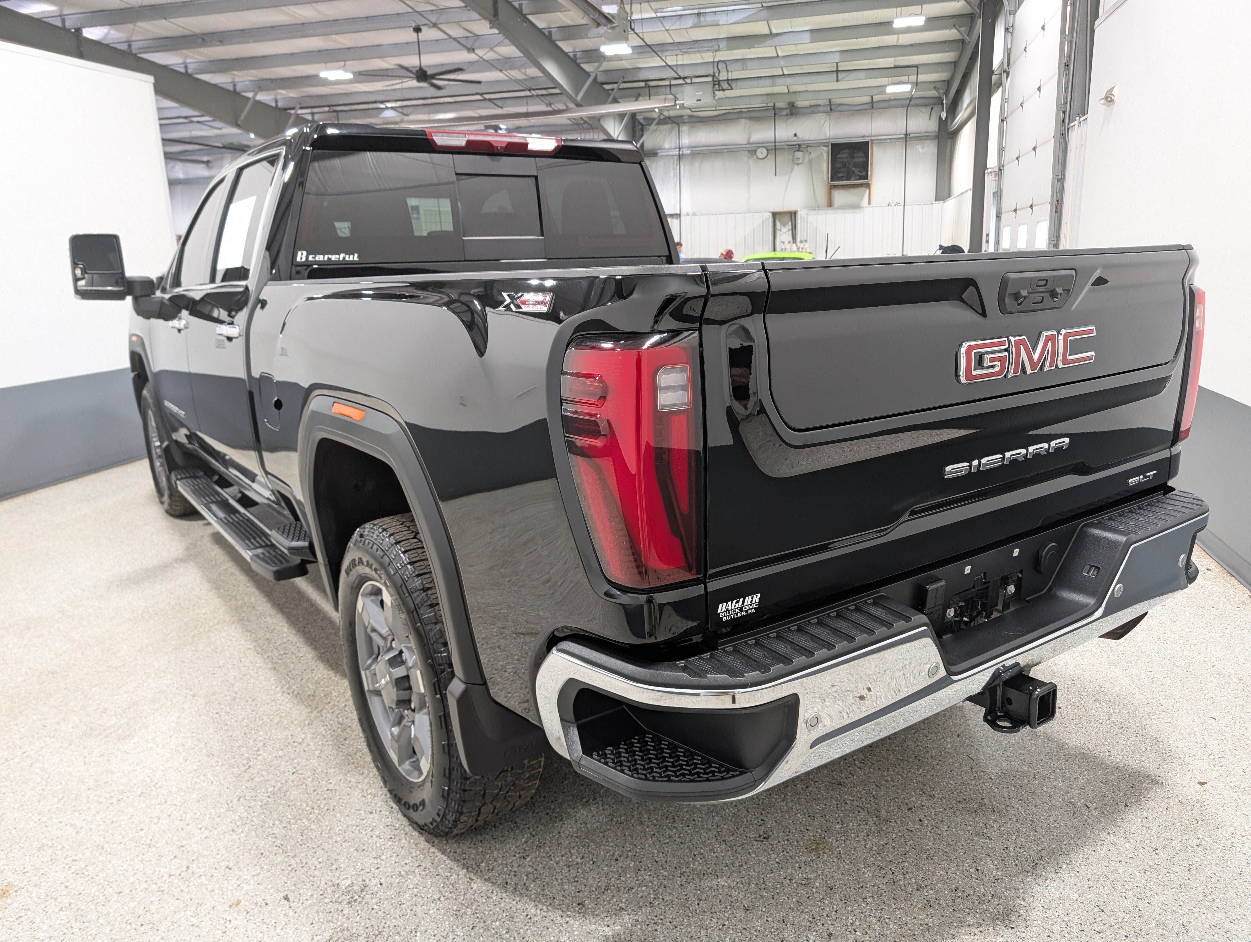 Used 2025 GMC Sierra 2500 SLT AWD/4WD image 5