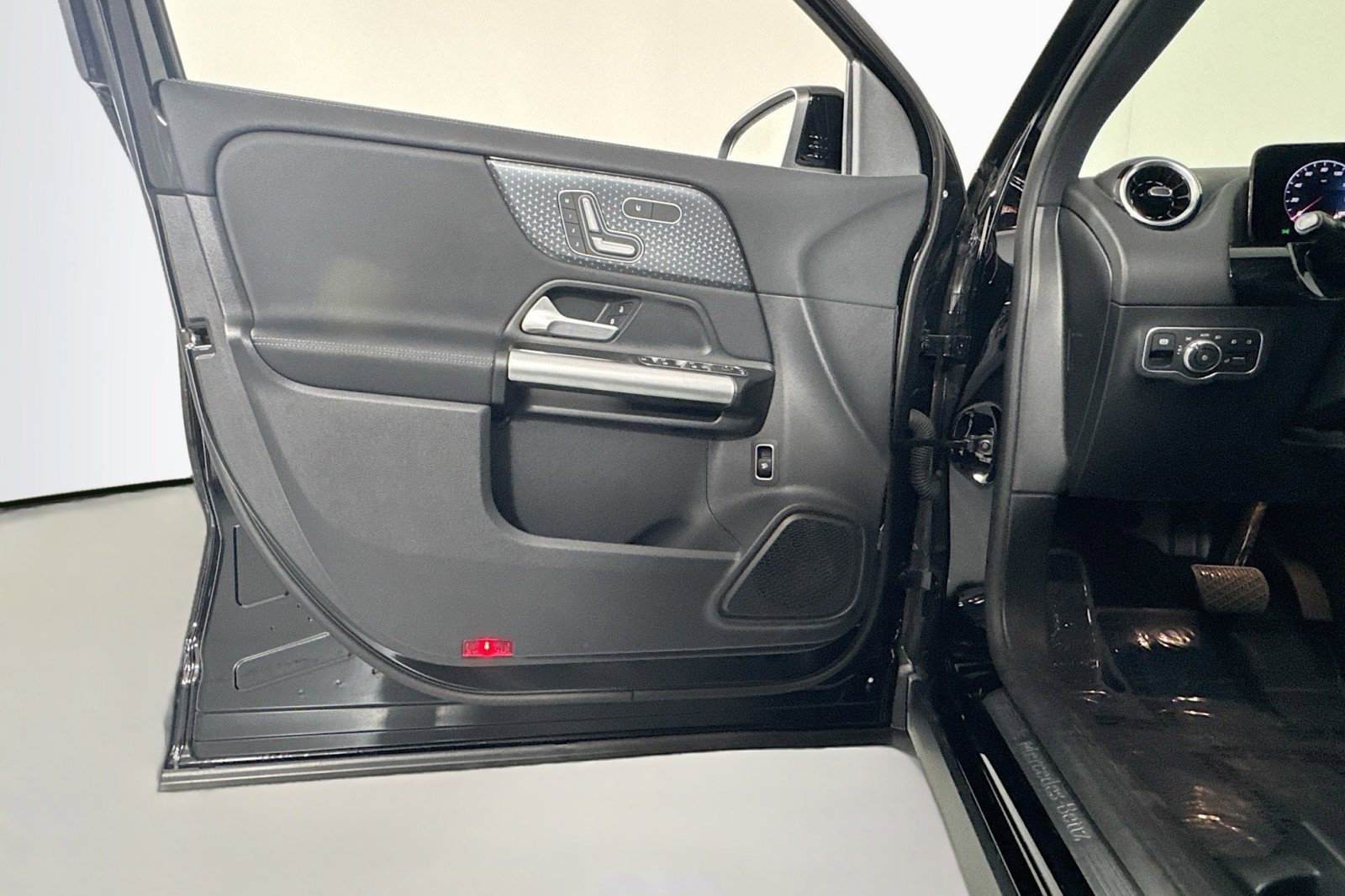 Certified 2026 Mercedes-Benz GLA 250 4MATIC image 21