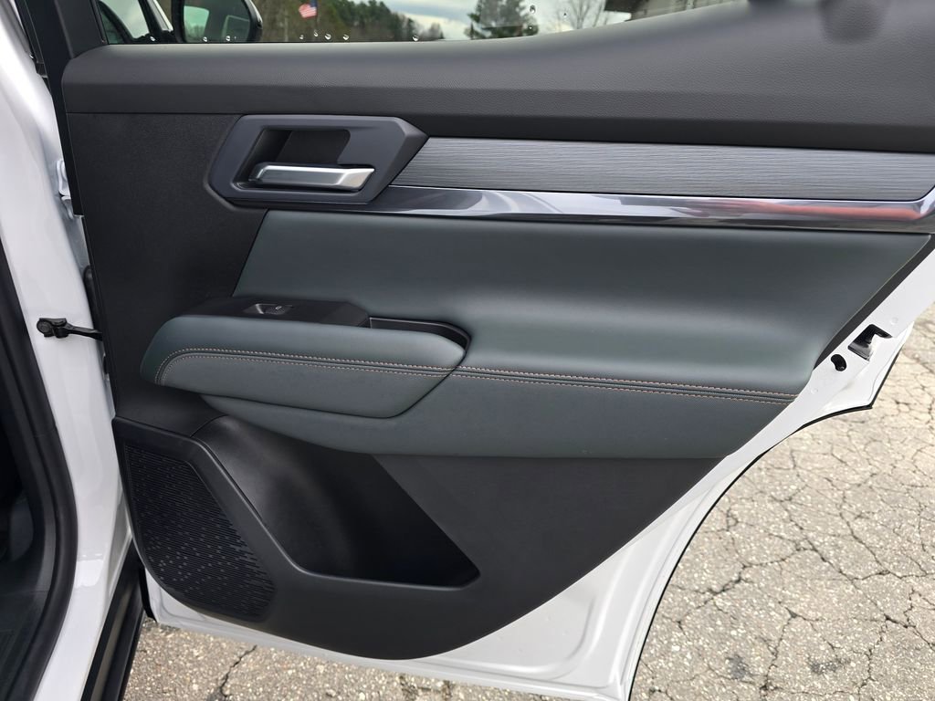 New 2026 GMC Terrain AT4 w/ Convenience Package III image 41