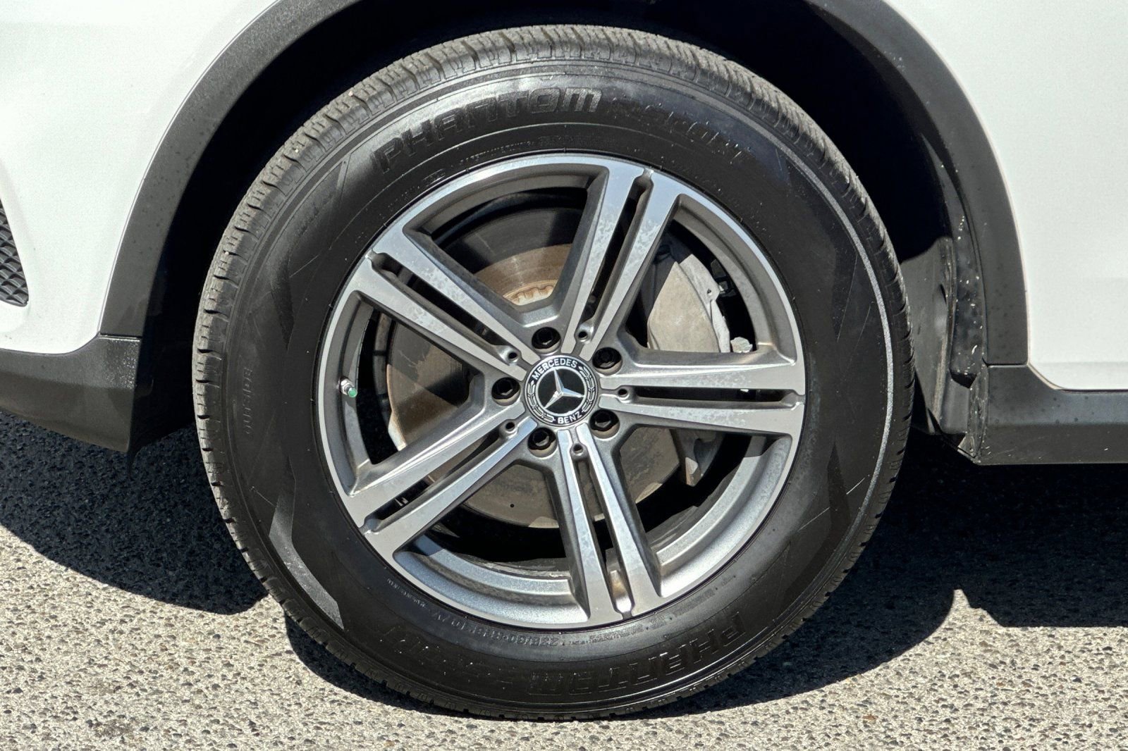 Used 2020 Mercedes-Benz GLC 300 image 32