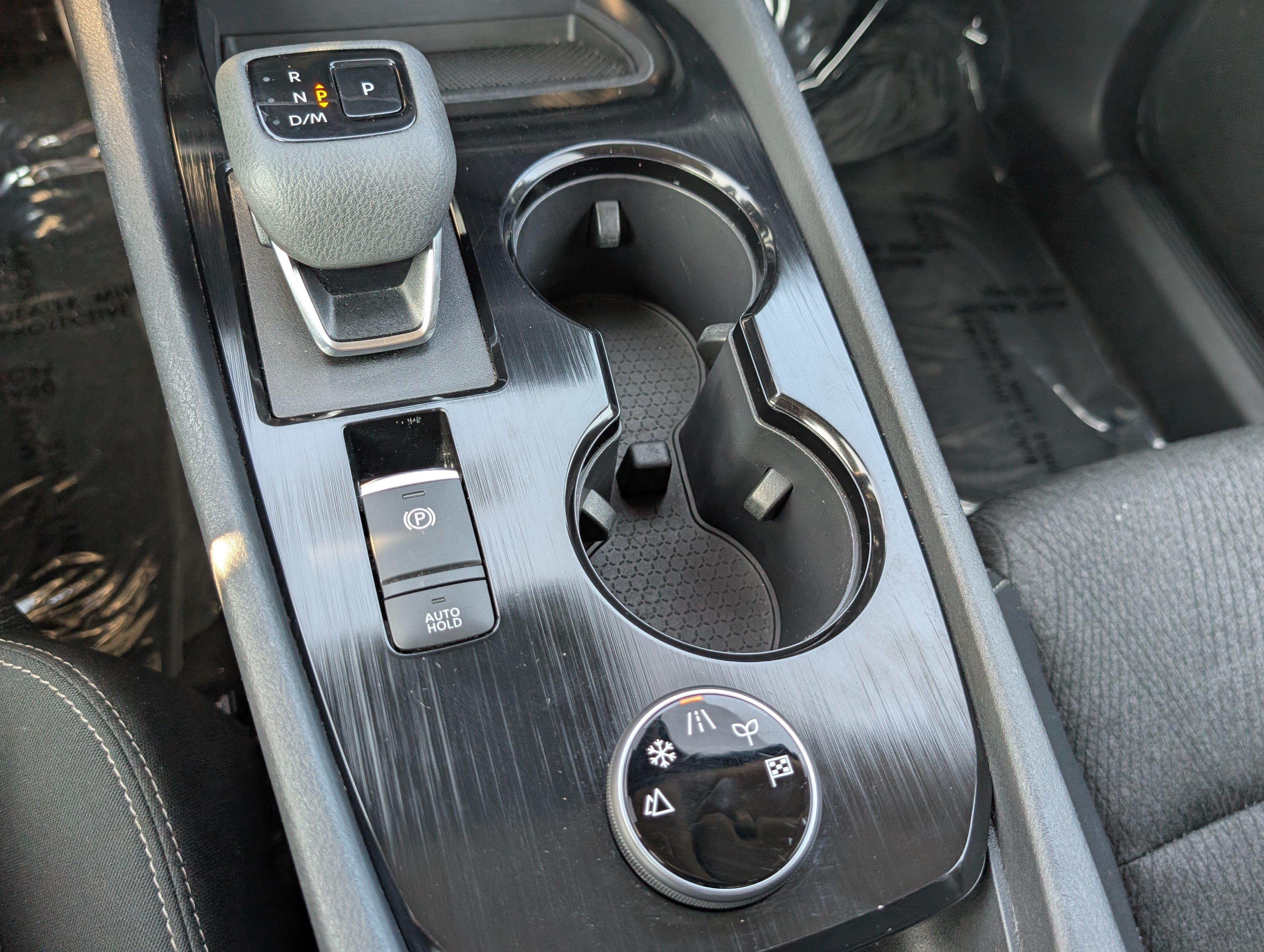 Used 2024 Nissan Rogue SV AWD/4WD image 24