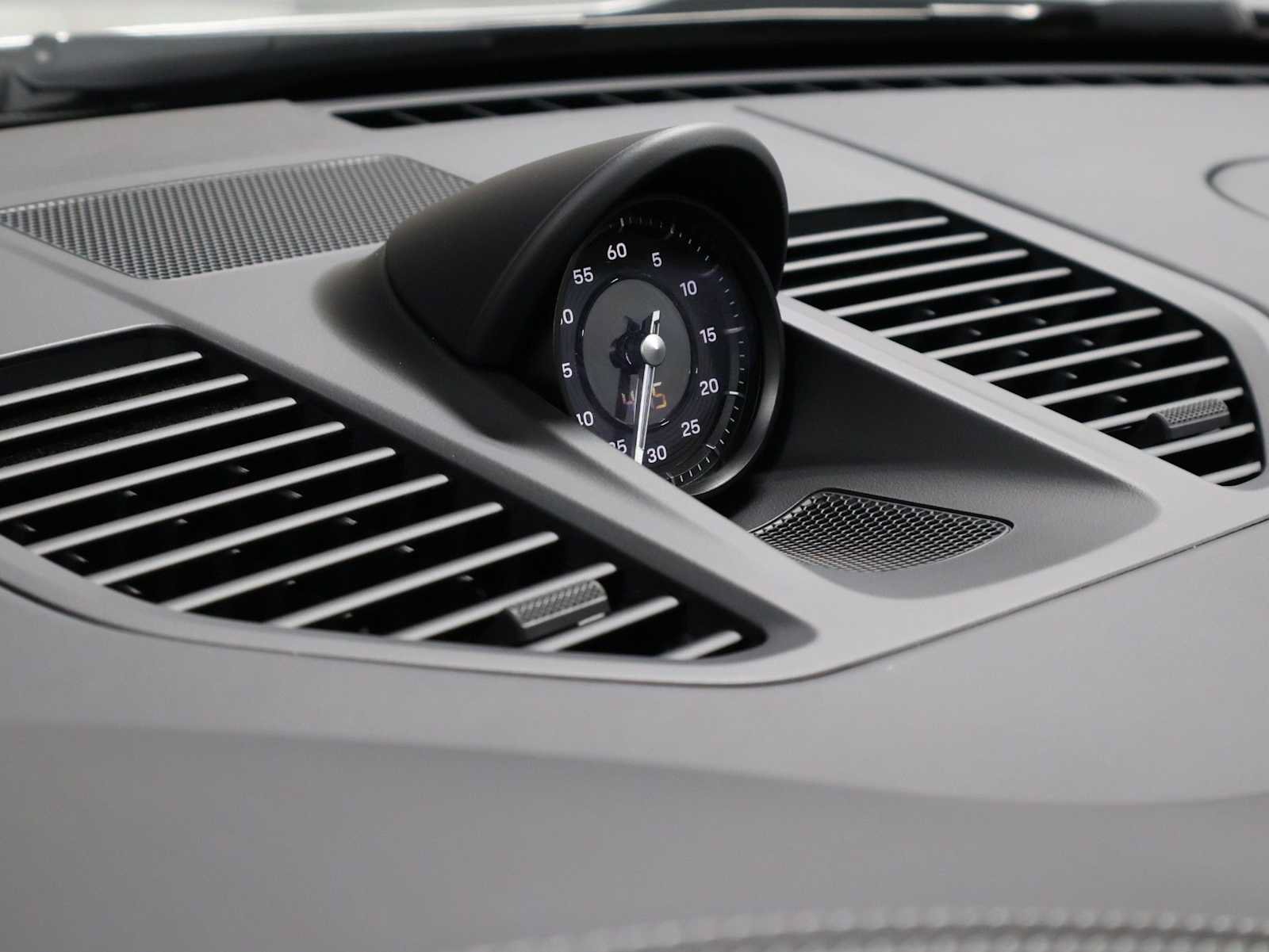 Certified 2025 Porsche 911 Carrera RWD image 18