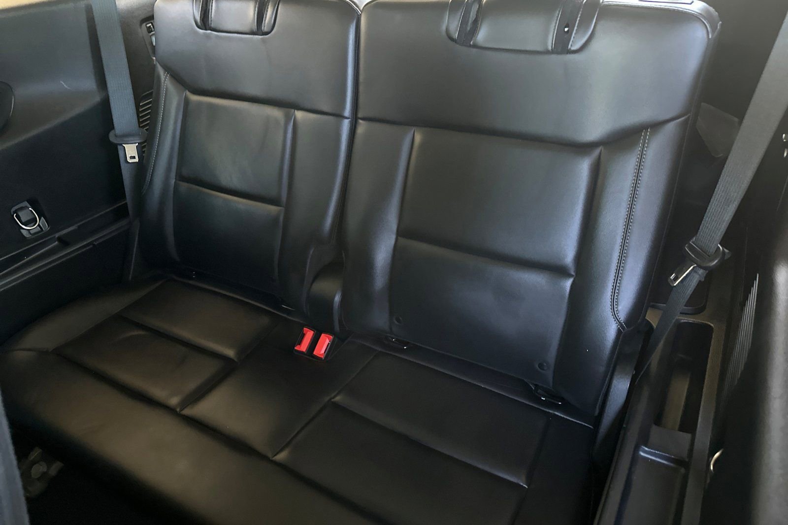 Used 2023 Ford Explorer XLT w/ Equipment Group 202A RWD image 15