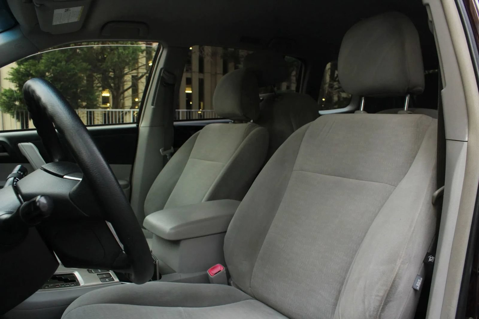 Used 2013 Toyota Highlander 4WD Hybrid image 14