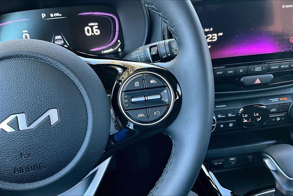 Used 2024 Kia Soul EX image 8