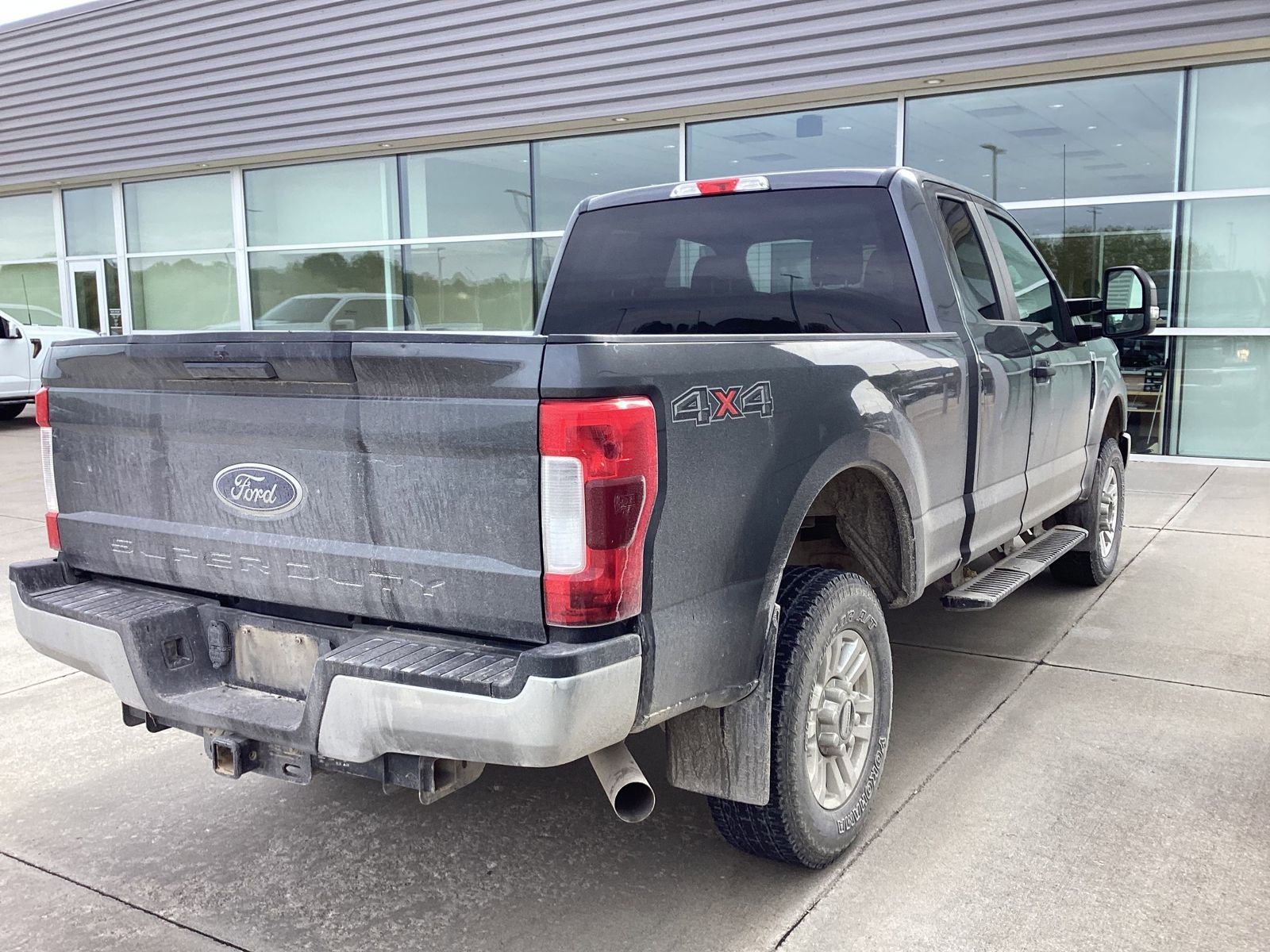 Used 2019 Ford F250 XL w/ STX Appearance Package AWD/4WD image 3