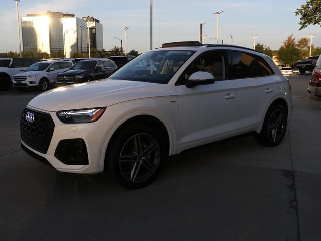 Used 2023 Audi Q5 e Prestige w/ Prestige Package AWD/4WD image 3