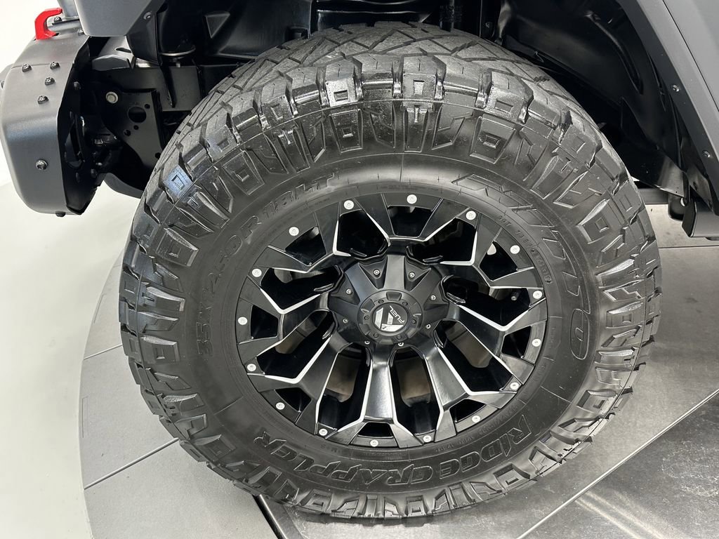 Used 2018 Jeep Wrangler Unlimited Rubicon image 12