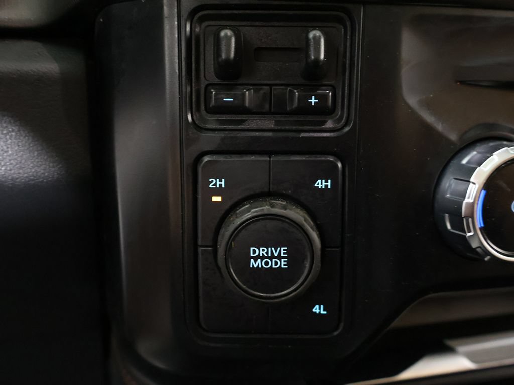 Used 2023 Ford F450 Platinum w/ FX4 Off-Road Package AWD/4WD image 48