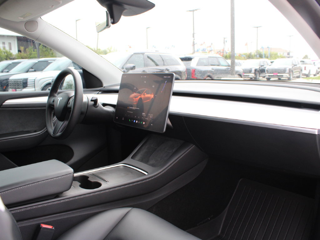 Used 2024 Tesla Model Y Performance AWD/4WD image 20