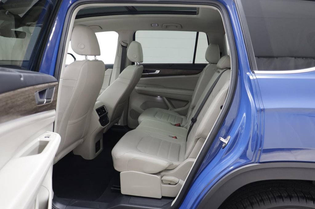 Used 2025 Volkswagen Atlas SEL image 13