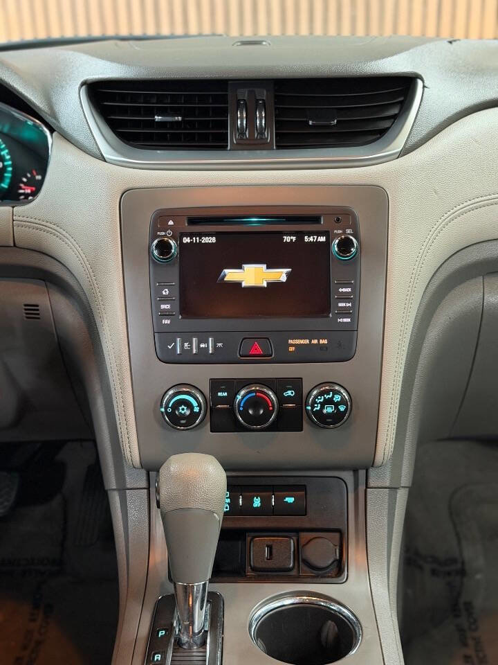 Used 2017 Chevrolet Traverse LS FWD image 12