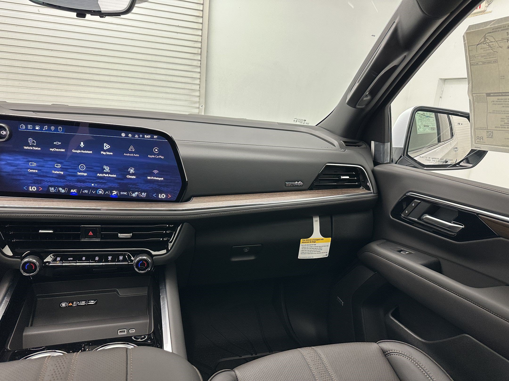 New 2026 Chevrolet Tahoe High Country w/ Sun And Tow Package AWD/4WD image 33