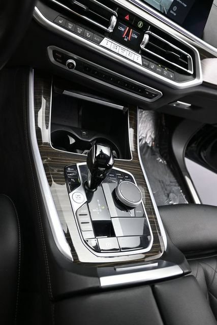 Used 2023 BMW X5 xDrive40i AWD/4WD image 27
