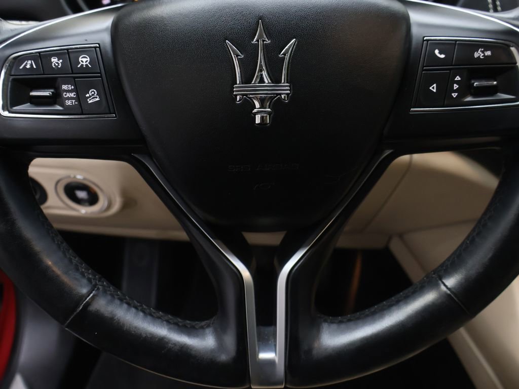 Used 2020 Maserati Levante GranLusso image 19