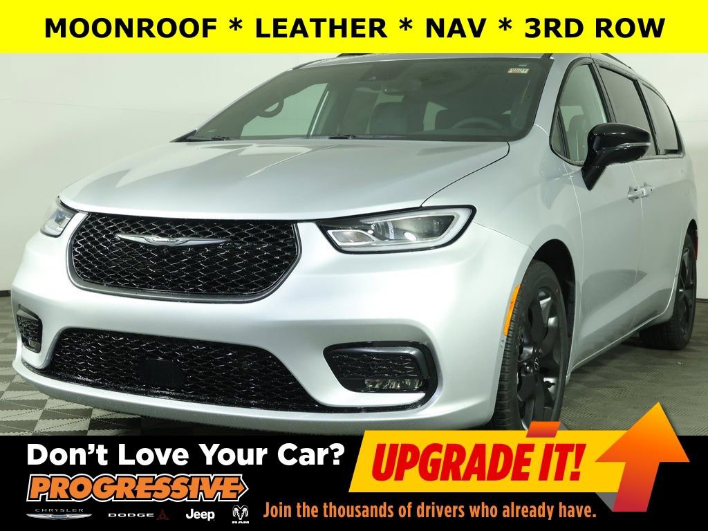 New 2026 Chrysler Pacifica Limited w/ S Appearance Package image 1