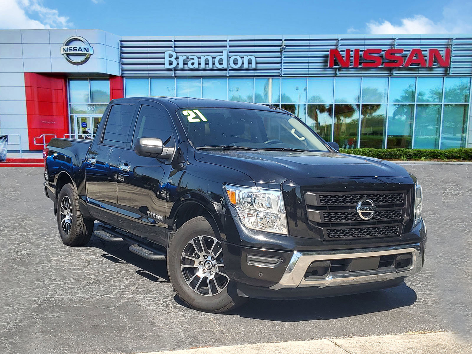 Used 2021 Nissan Titan SV w/ SV Convenience Package
