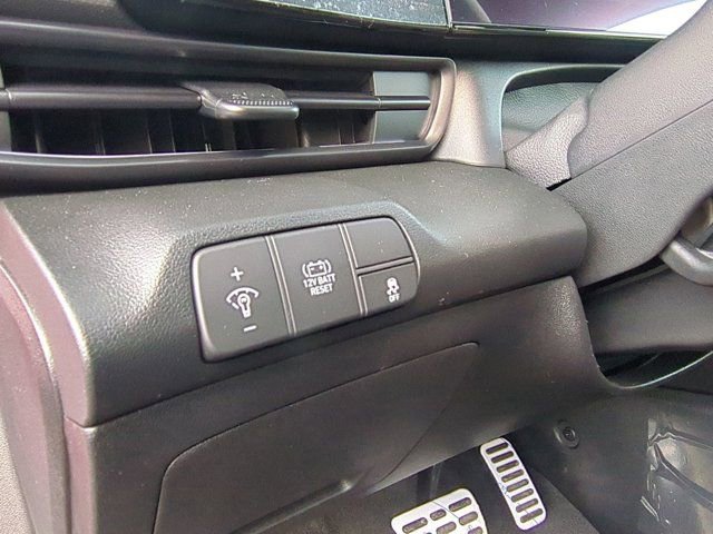 New 2025 Hyundai Elantra SEL image 15