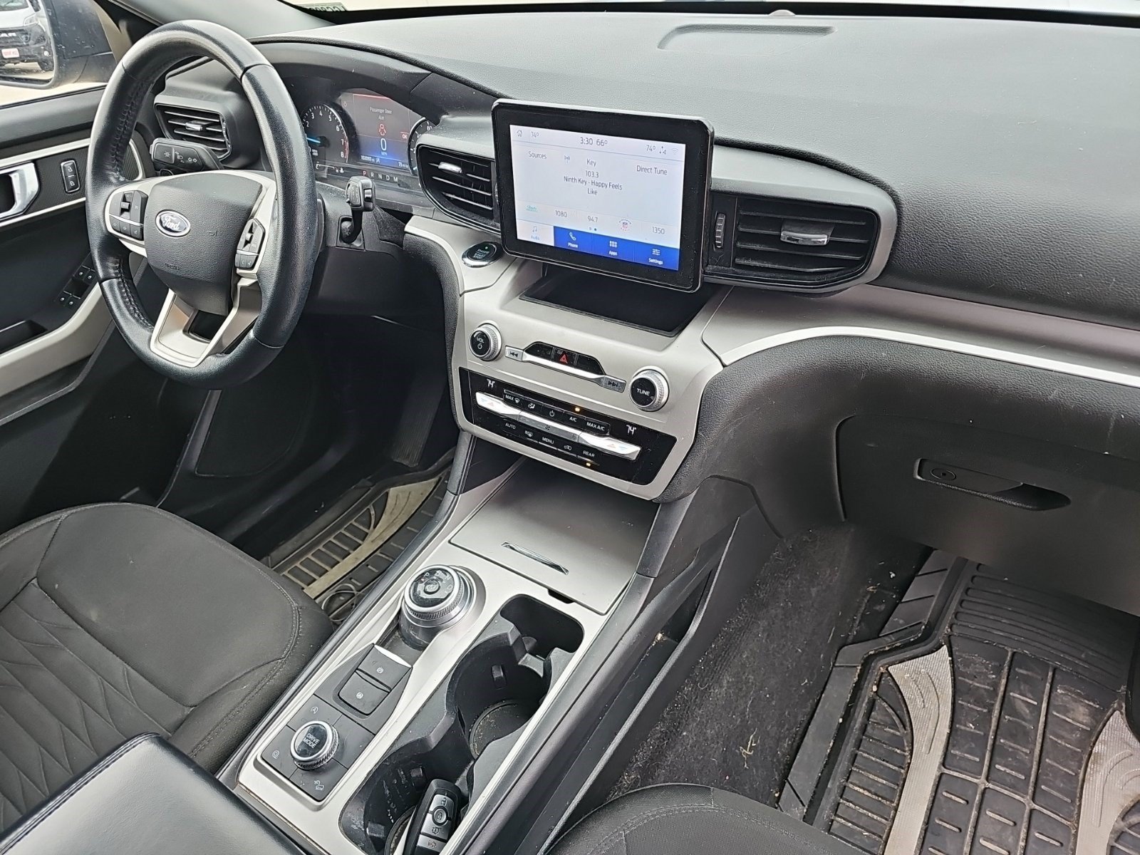 Used 2020 Ford Explorer XLT AWD/4WD image 12