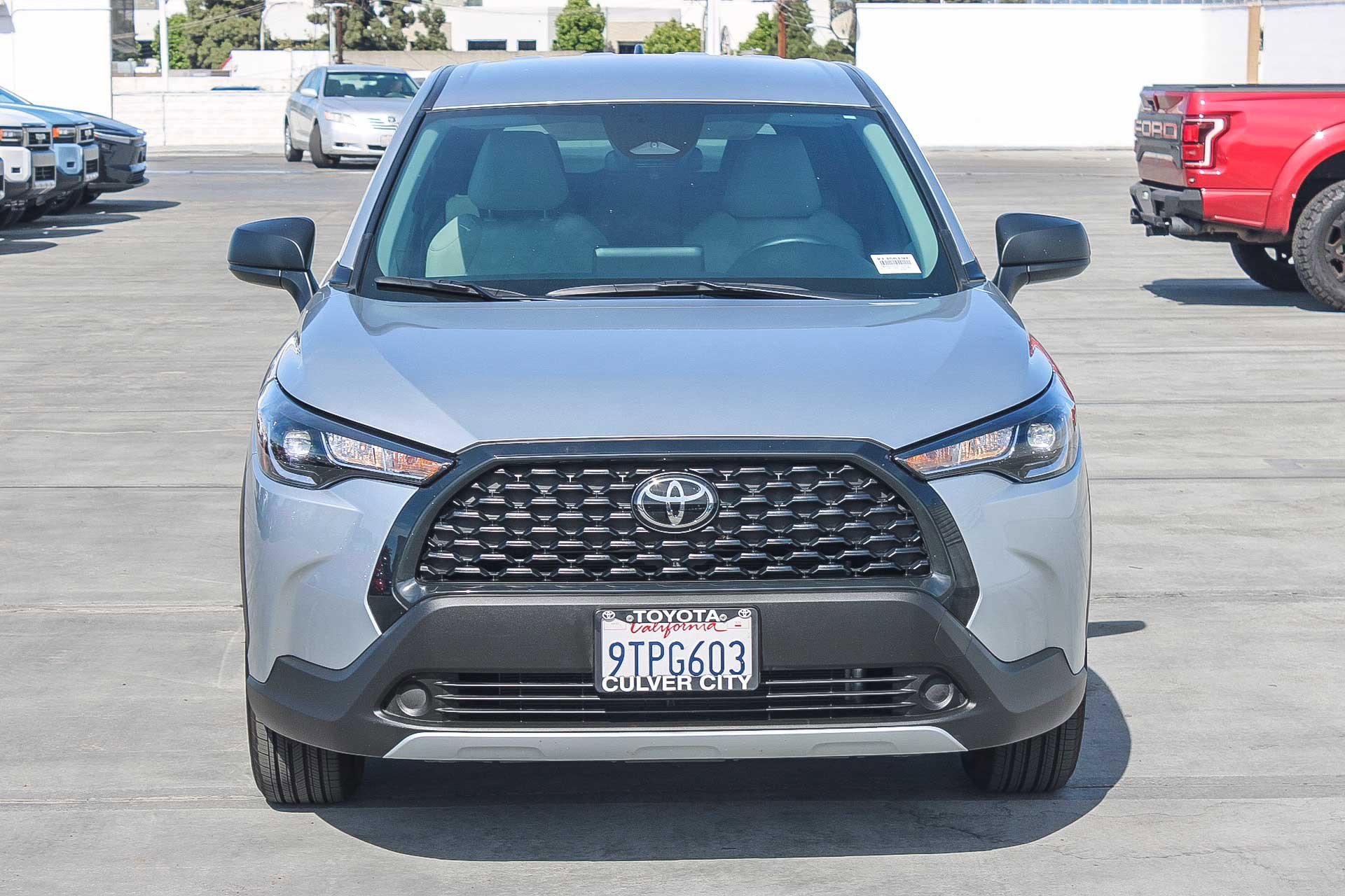 Certified 2025 Toyota Corolla Cross L FWD image 2