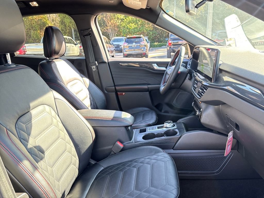 Used 2023 Ford Escape ST-Line Elite w/ Premium Technology Package image 29