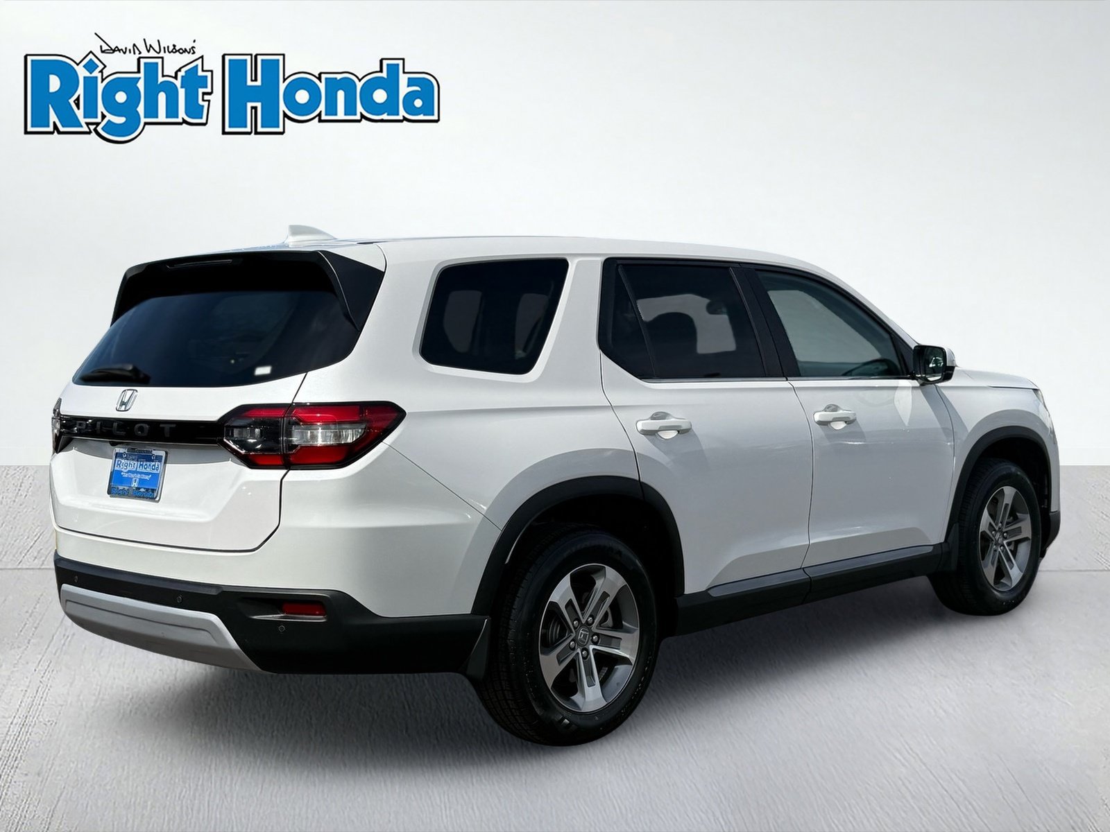Used 2025 Honda Pilot EX-L image 8