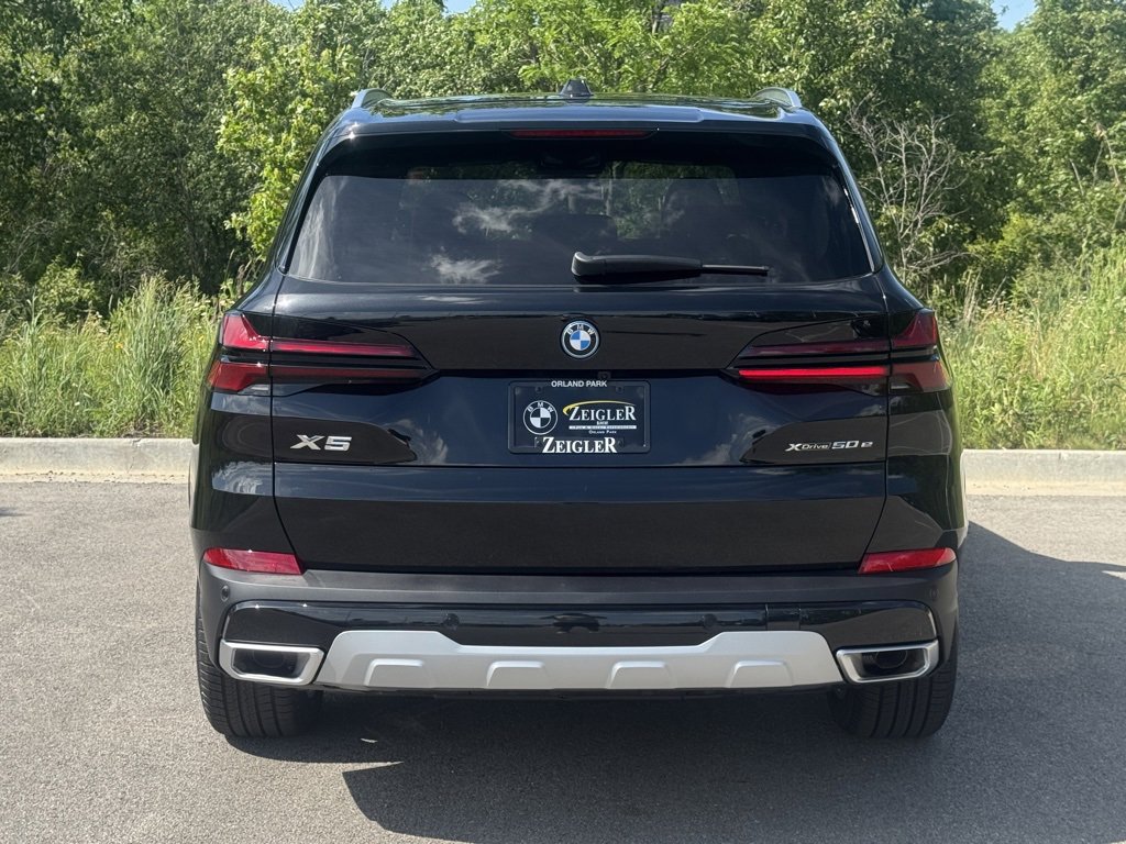 Used 2026 BMW X5 xDrive50e w/ Premium Package image 5