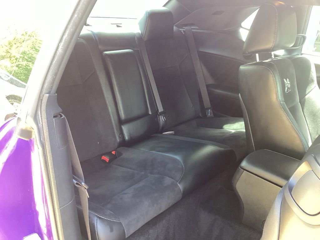 Used 2016 Dodge Challenger R/T Scat Pack w/ Leather Interior Group RWD image 31