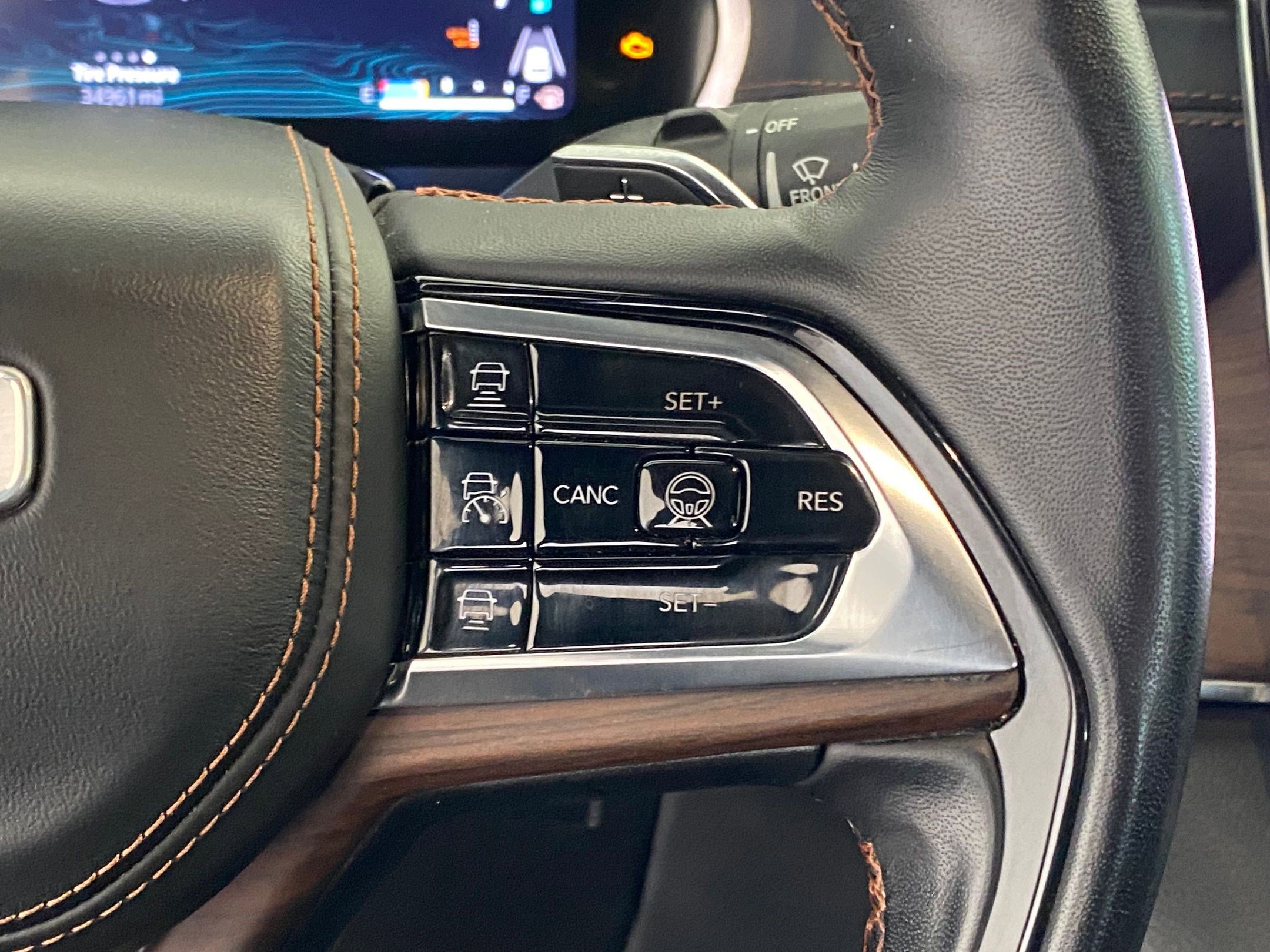 Used 2023 Jeep Grand Cherokee Summit w/ Advanced Protech Group IV image 31