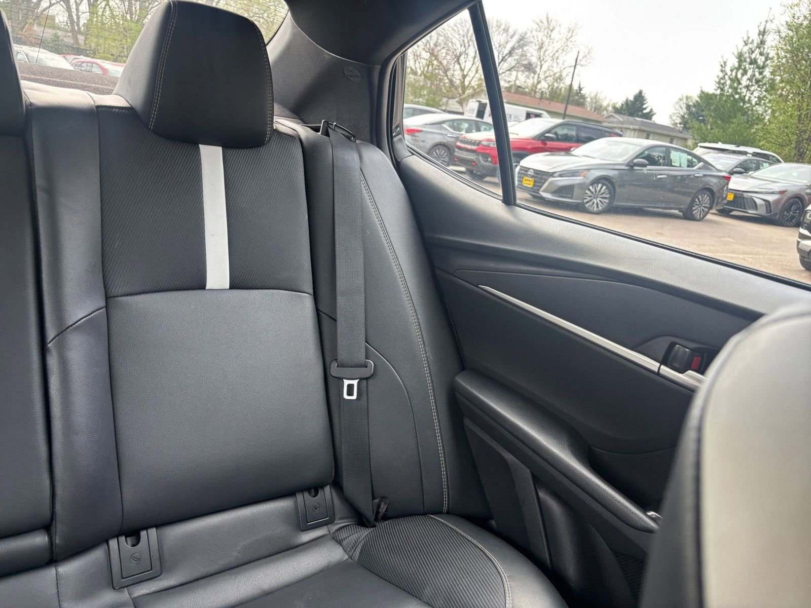 Used 2025 Toyota Camry SE image 35