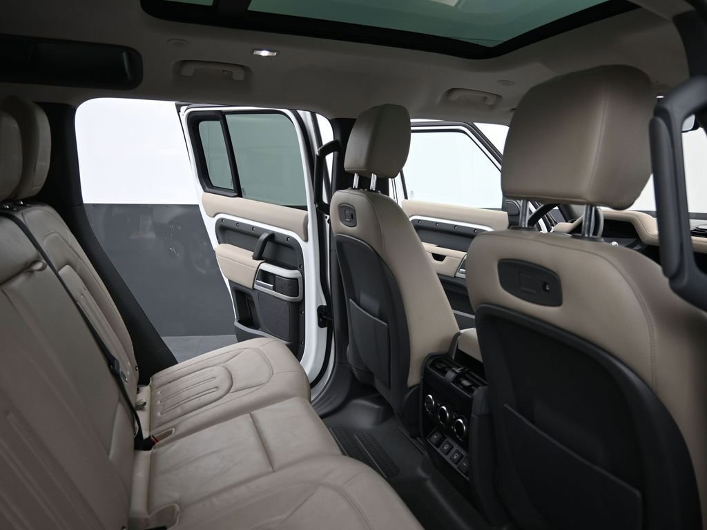 Used 2021 Land Rover Defender 110 SE image 13
