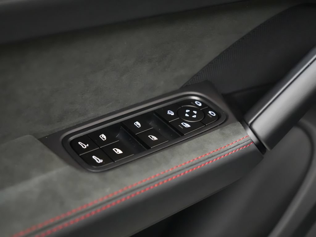 New 2026 Porsche Cayenne GTS AWD/4WD image 22