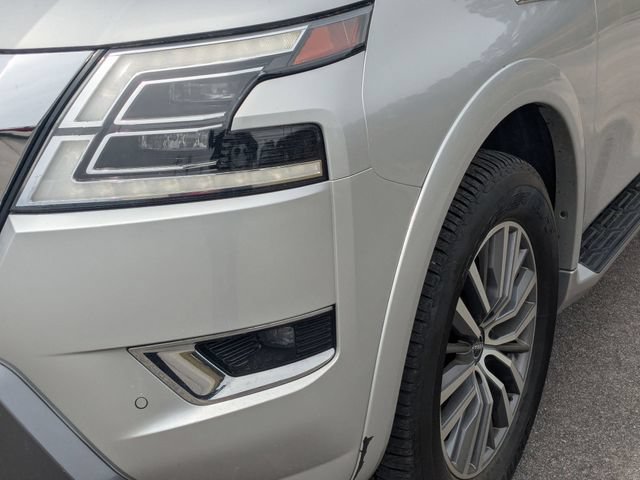 Used 2024 Nissan Armada SL w/ Captain's Chairs Package RWD image 9