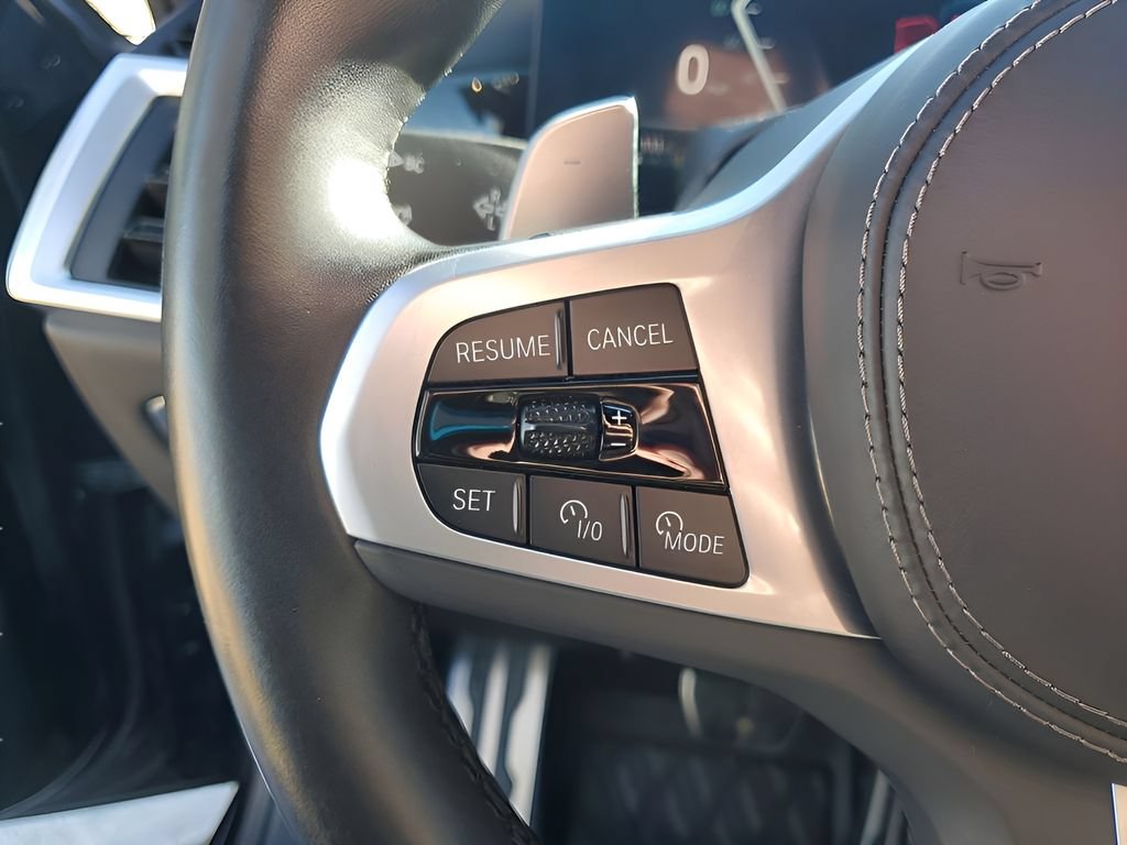 Used 2023 BMW X7 xDrive40i w/ M Sport Package AWD/4WD image 38