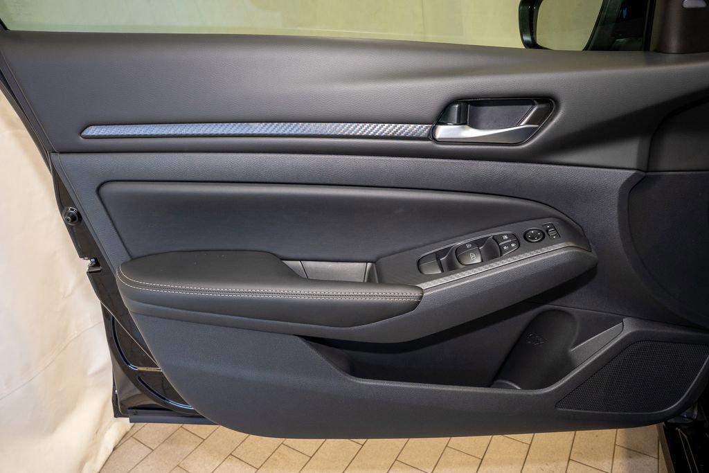 New 2025 Nissan Altima 2.5 SV w/ SV Premium Package image 16