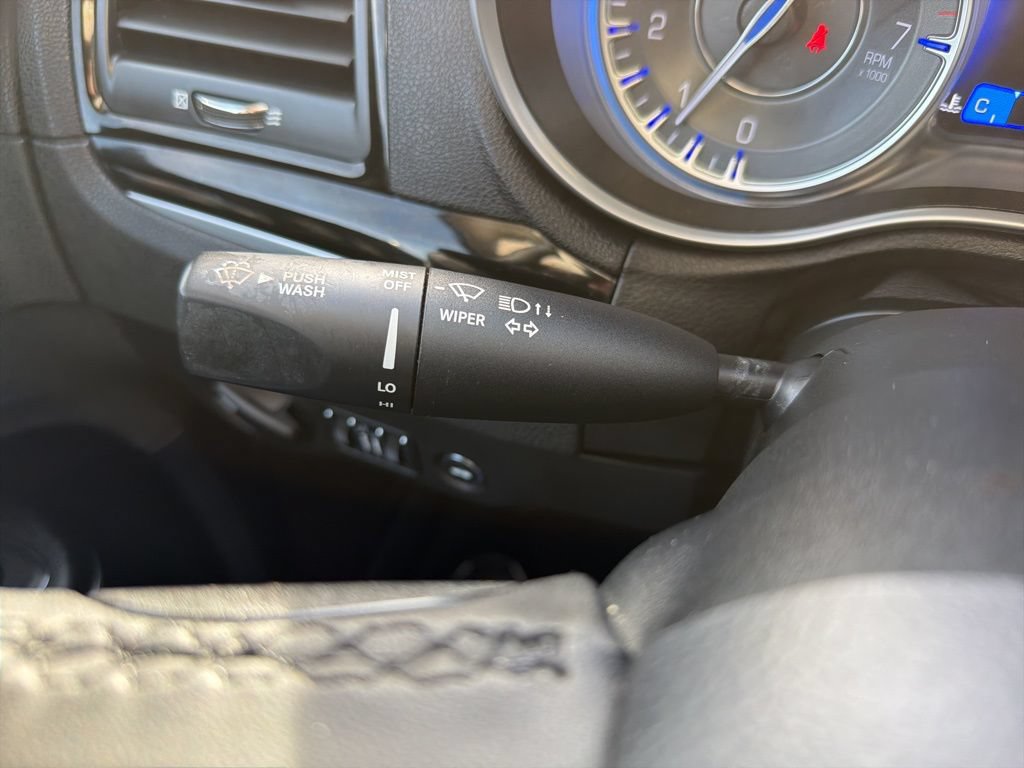 Used 2023 Chrysler 300 Touring RWD image 28
