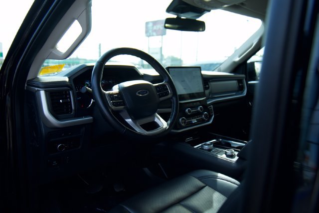 Certified 2024 Ford Expedition XLT AWD/4WD image 16