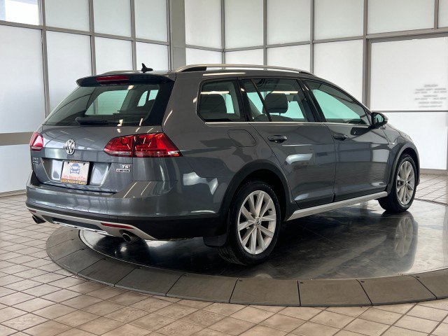 Used 2017 Volkswagen Golf SE AWD/4WD image 7